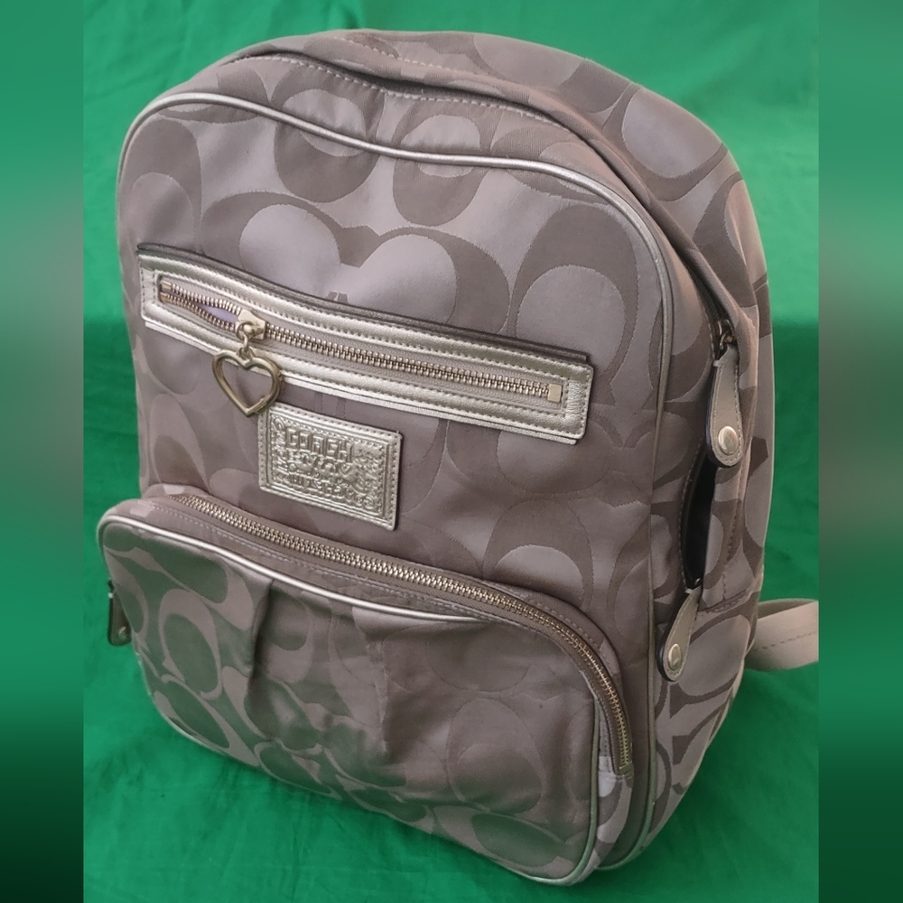 Coach Signature H1260-f20046 Gold / Light Brown Canvas / Patent Leather Backpack